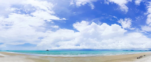 Panoramic Nature Landscape View Beautiful Tropical Beach Sea Sunny Day — Stock Photo, Image