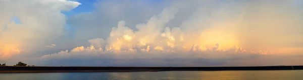 Panorama Dramatic Vibrant Color Beautiful Cloud Sunrise Panoramic Image — Stockfoto