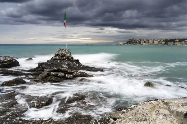 La famosa Roccia del Quarto Mille — Foto Stock