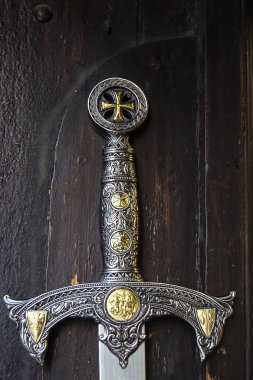 özellikle kılıç kabzası templar