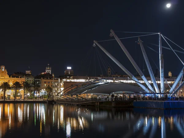 Alter Hafen von Genua bei Nacht — Stockfoto