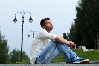 üzgün adam sakin yaz Şehir Parkı