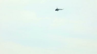 gökyüzü yüksek pilotaj airshow helikopter sinek