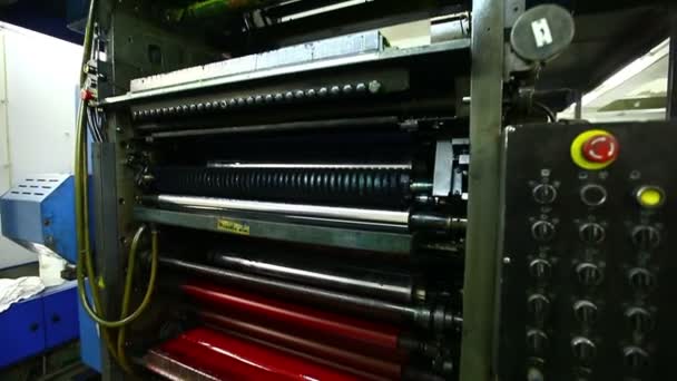 Zeitungstypografie Maschine Farbwalze Detail — Stockvideo