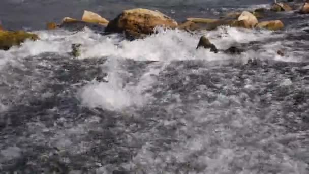 Вода восени розбився — стокове відео