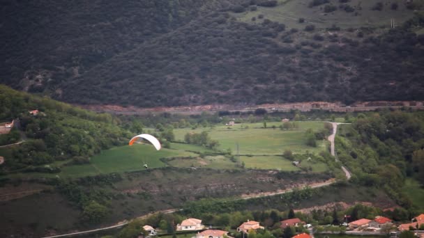 查看关于滑翔和谷山，在法国 — 图库视频影像