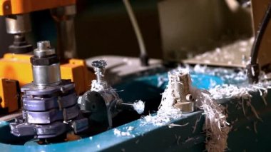 plastik kesme gelen talaşı dışarı darbe