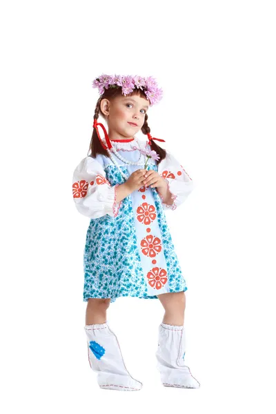 Bambina in costume slavo stand isolato — Foto Stock