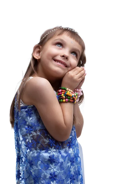 Niña feliz en traje indio soñando —  Fotos de Stock