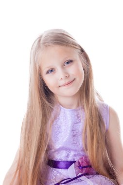 hafif mor elbiseli güzel sarışın kız