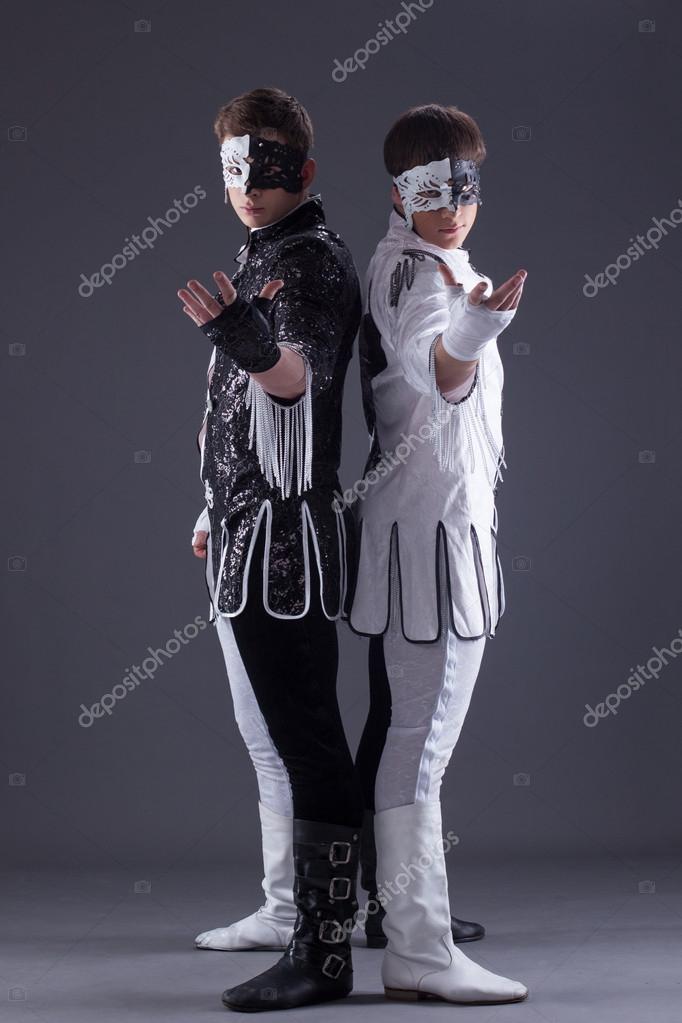 Masquerade costumes shop female