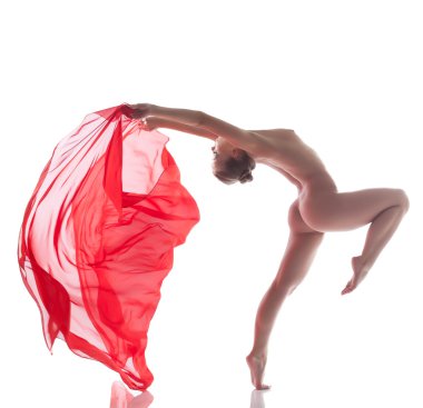 kırmızı bir bez ile poz tutkulu dansçı