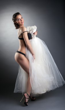 hand duwen het in tegenstelling tot