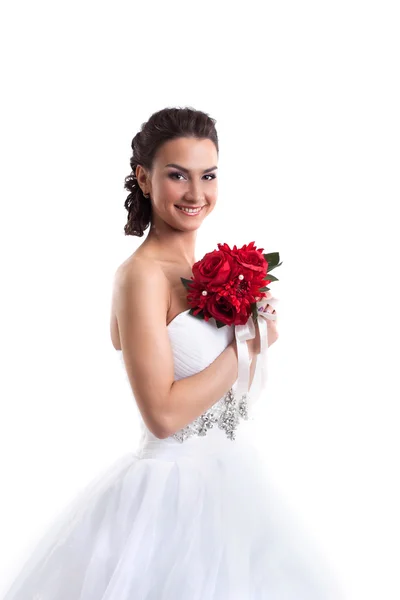 Retrato de novia sonriente posando con ramo — Foto de Stock