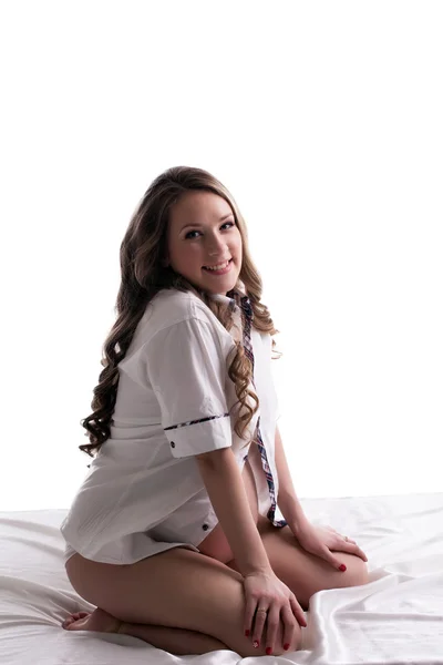 Smiling pregnant woman posing in studio — Stock Photo, Image