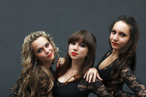 Retrato de tres atractivas bailarinas sexy — Foto de Stock