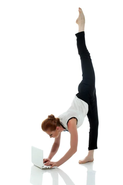 Empresario ocupado haciendo yoga, aislado en blanco —  Fotos de Stock