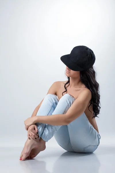 Image of curvy-haired brunette posing topless — Stock Photo, Image