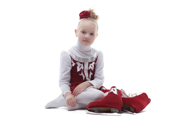 Petit patineur artistique souriant isolé sur blanc — Photo