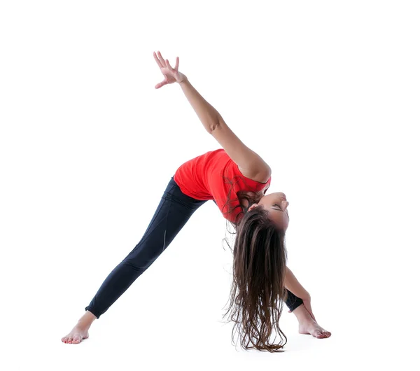 Flexibele brunette doen fitness, geïsoleerd op wit — Stockfoto