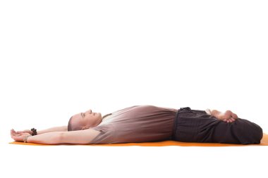 gülümseyen sportif adam rahat yoga poz poz