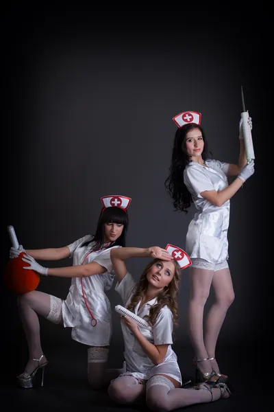 Горячие девушки в эротических костюмах для ролевых игр — стоковое фото