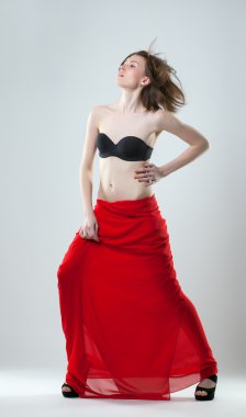 aktif genç model iç çamaşırlarıyla poz görüntü