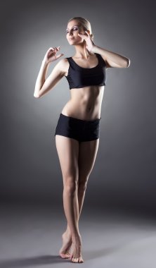 sessizce duran poz şehvetli ince kız