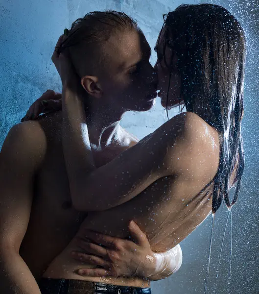 Girl Wearing Only Jeans Kissing Nude Man Shower Dark — Stock Photo, Image