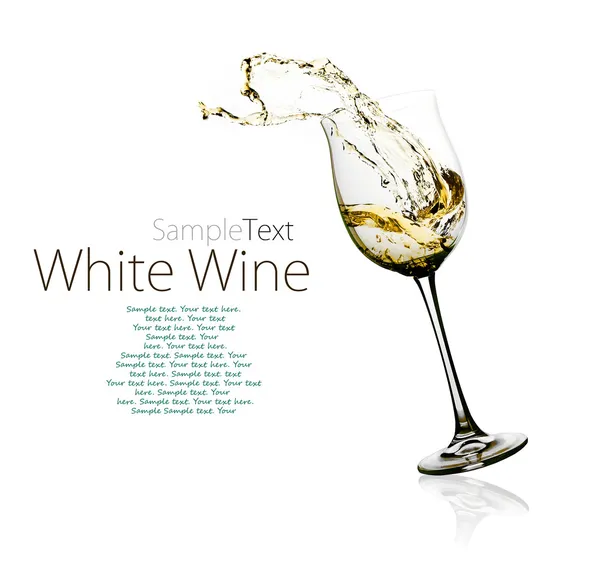 Bir bardak beyaz şarap