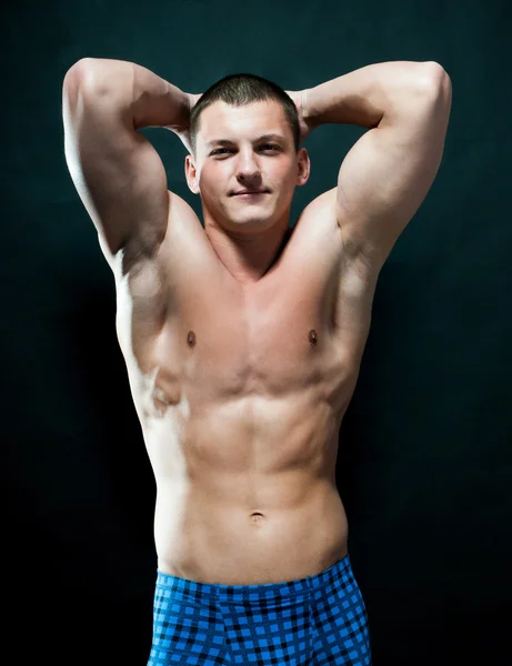 Hombre muscular —  Fotos de Stock