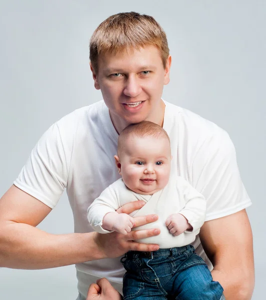 Padre con bebés — Foto de Stock