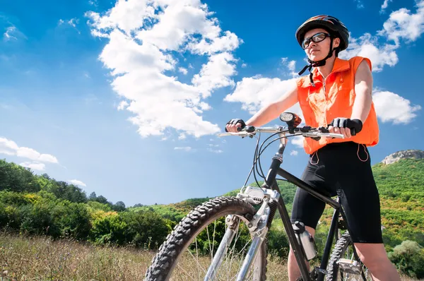 Ciclista de montaña —  Fotos de Stock