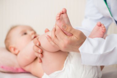 Doktor bu masaj bebek