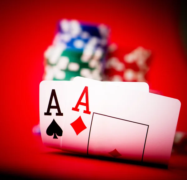 Chips and two aces — Stock Photo, Image