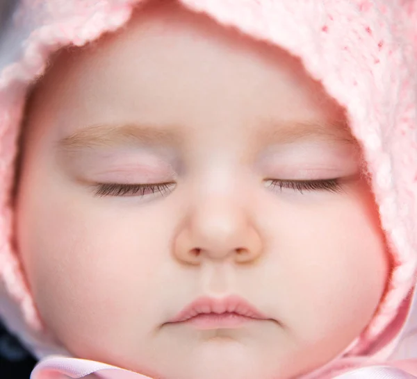 Bonito bebê dorme — Fotografia de Stock