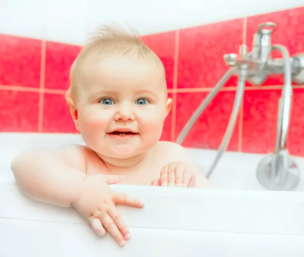 Baby in bath — Stock Photo, Image