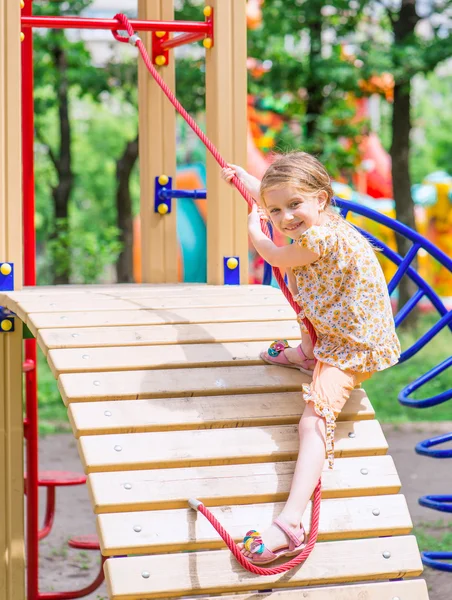 Cute little girl — Stock Photo, Image