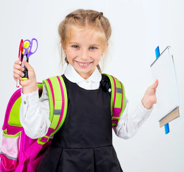 Lilla söta tjejen med ett brevpapper — Stockfoto