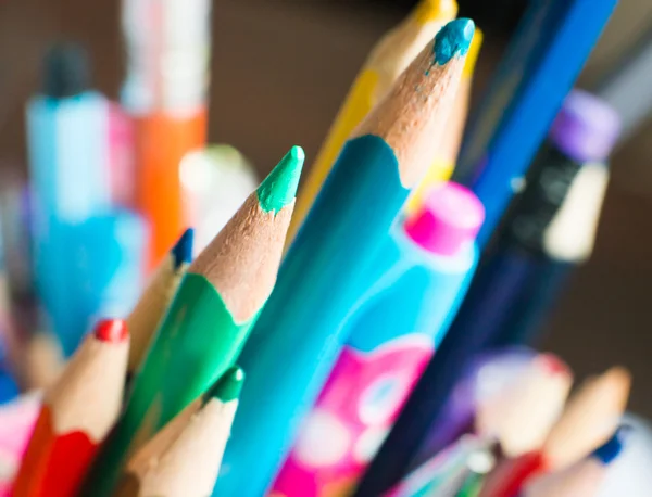 Renkli kalemler yakın çekim — Stok fotoğraf