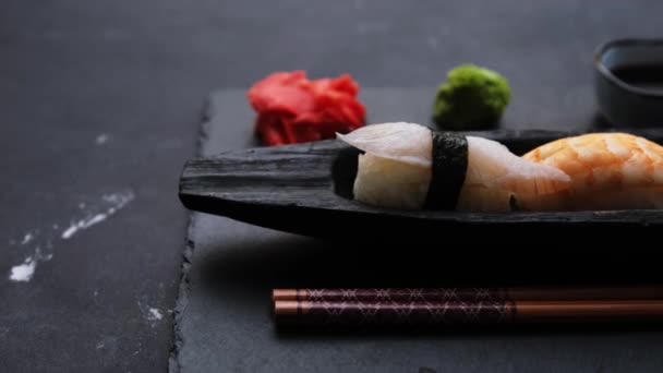 Tradiční sada sushi — Stock video