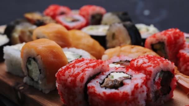 Tradiční sada sushi maki — Stock video