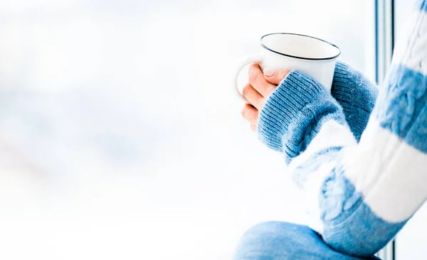 Resting with cup of tea — Stock Photo, Image