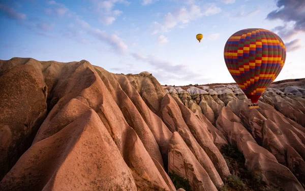Ballonvaarten in Cappadocië, Turkije — Stockfoto