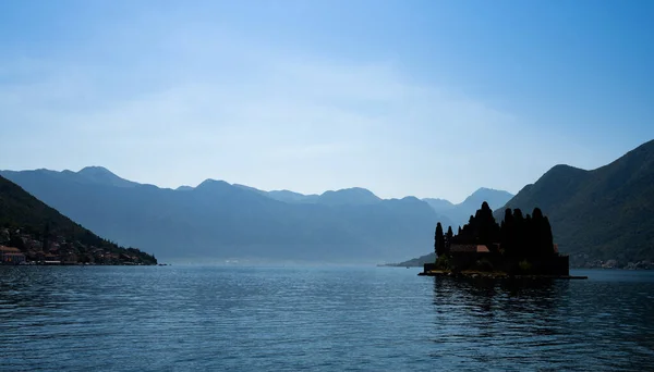 Scénický Ostrov Černé Hoře Kotorský Záliv Západem Slunce Úžasná Příroda — Stock fotografie