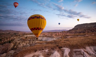 Türkiye 'nin Kapadokya kentinde sıcak hava balonu festivali