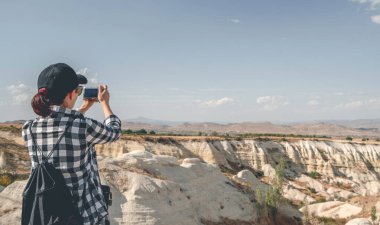Kapadokya, Türkiye 'de turist fotoğraflama kanyonu