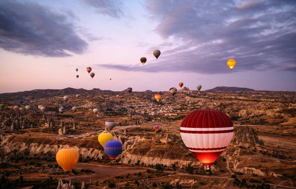 Festa della mongolfiera in Cappadocia, Turchia — Foto Stock