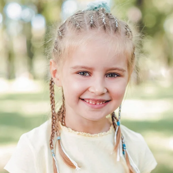 Closeup Portrait Beautiful Blond Girl Cute Hairstyle Blurred Nature Background — Stok fotoğraf