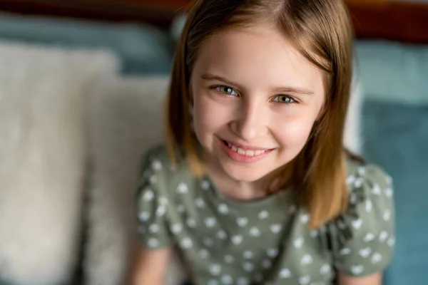 Closeup Portrait Cute Preteen Kid Girl Looking Camera Smiling Little – stockfoto